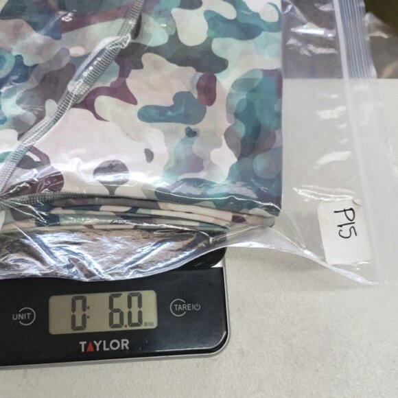 SPANX Booty Boost Active Printed 7/8 Leggings Painted Camo Women's Small - Picture 14 of 14